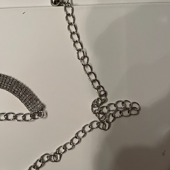 Rhinestone Chain Belt – Adjustable Silver Statement Accessory ✨ - Picture 7 of 14